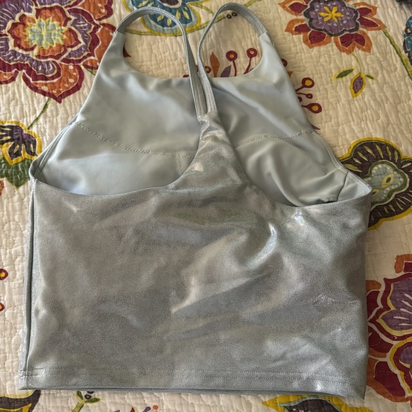 Old Navy Active Powersoft Build-In Bra Top - Picture 2 of 4